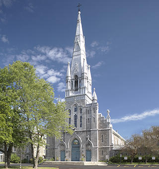 Église Notre-Dame-du-Sacré-Cœur de Brossard – Courtier immobilier à Brossard