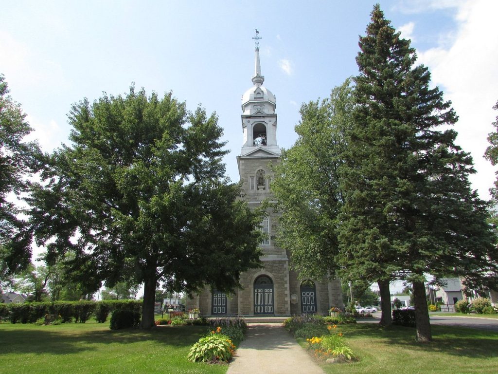 Église Saint-Marc de Candiac, lieu emblématique de la communauté de Candiac sur la Rive-Sud de Montréal